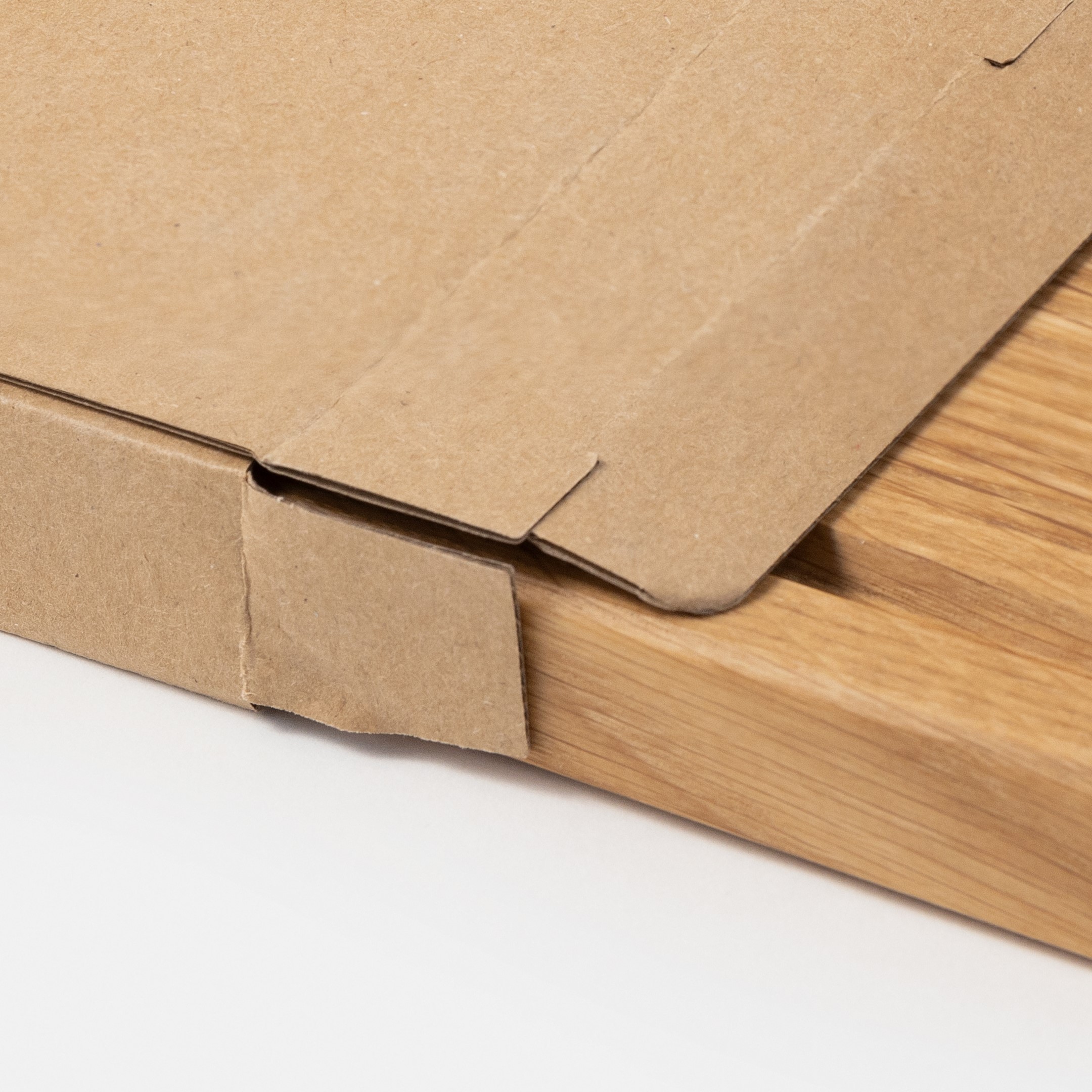 Manufacturer of wooden promotional gadgets – 3‑ply Flute E cardboard for e‑commerce