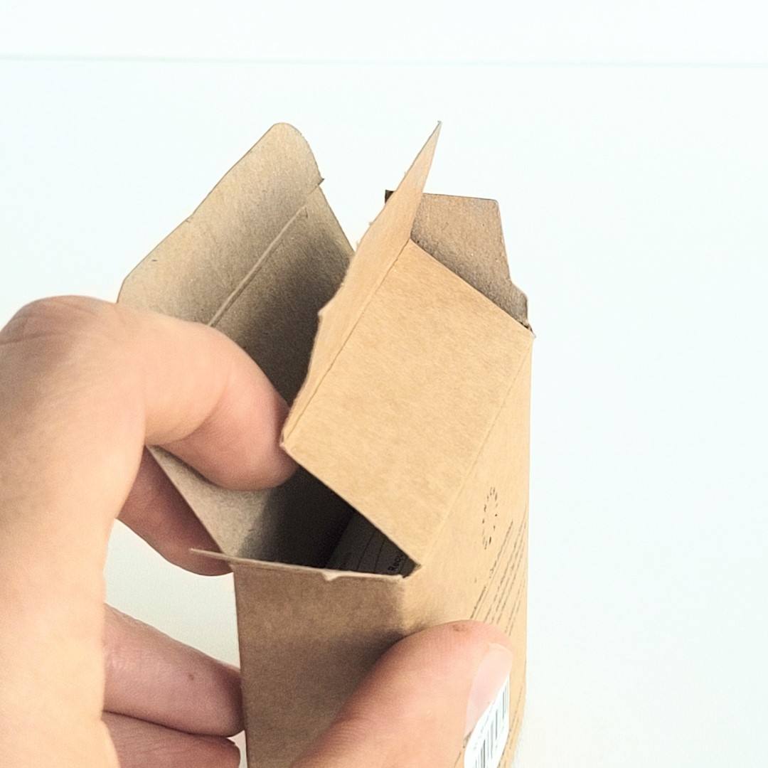Manufacturer of wooden cutting boards – special cardboard for separating components