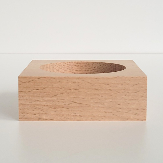 Podstawka na wino bukowa 110x110x40 mm 