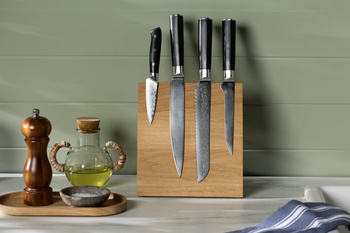 Dębowy blok magnetyczny stojący (4 noże)