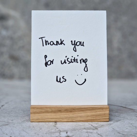 Wooden stand 150x40x30 mm with 30 mm Plexiglas 