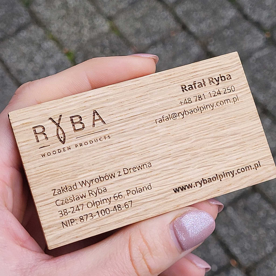 Dębowa wizytówka/ karta podarunkowa 90x50x2,7 mm do personalizacji