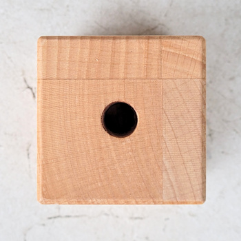 Beech vase 55x55x70mm