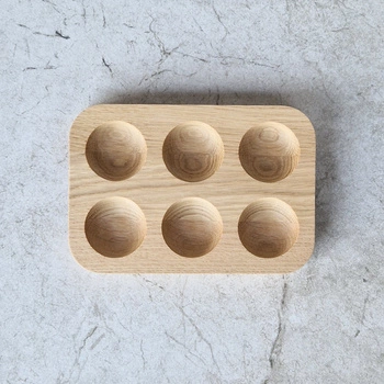 Taca dębowa z miejscem na jajka 145x100x20mm