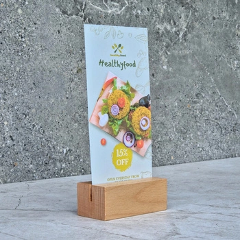 Beech menu stand with acrylic pocket 105x50x40 mm